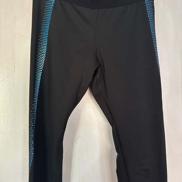 GapFit Leggings - Picture 5 of 8